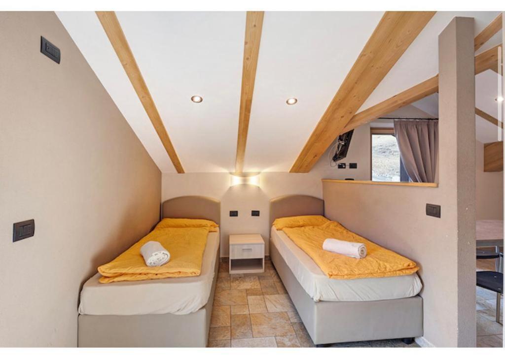 Casa da Claudia Apartment Livigno Bagian luar foto