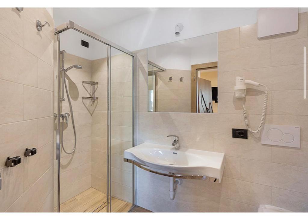 Casa da Claudia Apartment Livigno Bagian luar foto